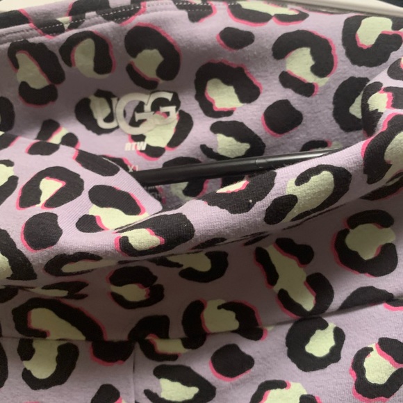 UGG MULTI COLOR LEGGING. - Picture 3 of 5